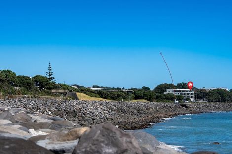 Photo of property in The Reef, 93 Saint Aubyn Street, New Plymouth, 4310