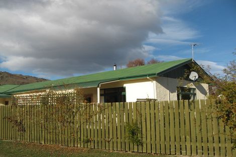 Photo of property in 6 Donegal Street, Cromwell, 9310