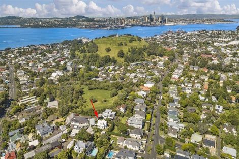 Photo of property in 44a Albert Road, Devonport, Auckland, 0624