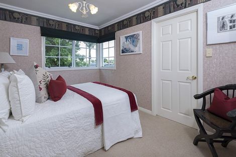 Photo of property in 28 Manor Park, Sunnyhills, Auckland, 2010