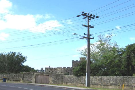 Photo of property in Castle, 47 Verbena Road, Birkdale, Auckland, 0626