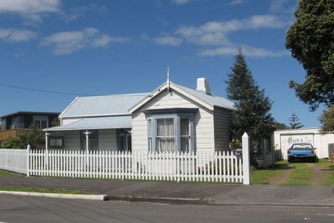 Photo of property in 1 Halswell Street, Whanganui, 4500