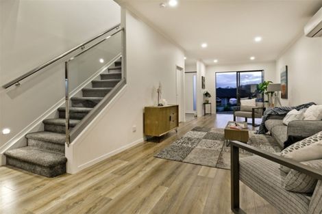 Photo of property in 6 Barrique Road, Kumeu, 0810