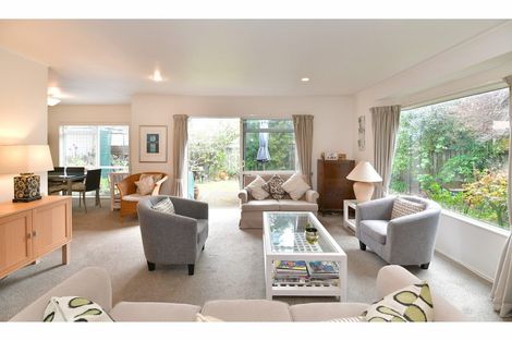 Photo of property in 8 Chalmers Close, Orewa, 0931