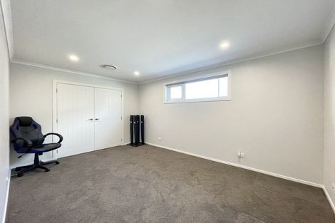 Photo of property in 154 Amesbury Drive, Churton Park, Wellington, 6037