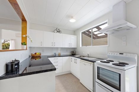 Photo of property in 30 Shanly Street, Brown Owl, Upper Hutt, 5018