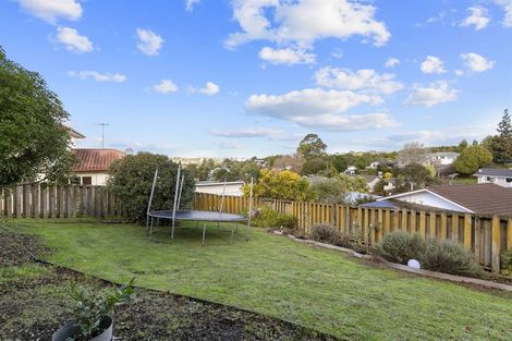Photo of property in 19 Laurina Road, Sunnynook, Auckland, 0620