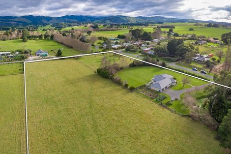 Photo of property in 137 Kent Street, Carterton, 5713