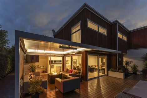 Photo of property in 2 Jacksons Road, Merivale, Christchurch, 8014