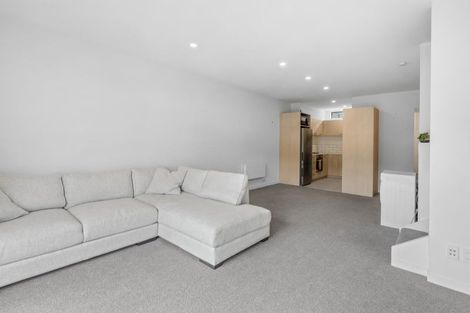 Photo of property in 2/7 Handyside Street, Tawa, Wellington, 5028