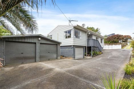 Photo of property in 2/23 Tawa Road, Te Atatu Peninsula, Auckland, 0610