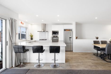 Photo of property in 80b Market Place, Papamoa Beach, Papamoa, 3118