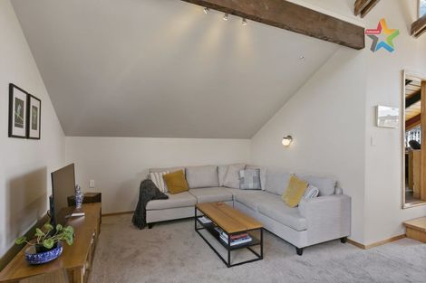 Photo of property in 7 Pekanga Road, Normandale, Lower Hutt, 5010