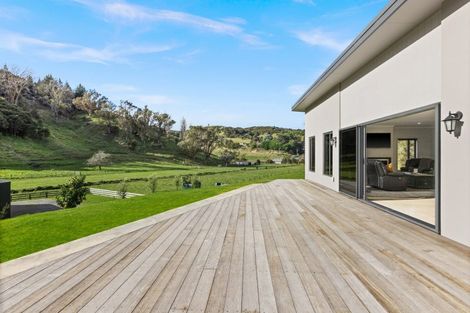 Photo of property in 16 Seafield Road, Eskdale, Napier, 4182