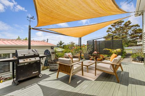 Photo of property in 9 Ambler Avenue, Glen Eden, Auckland, 0602