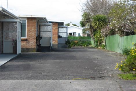 Photo of property in 3/10 Shortland Street, Lower Vogeltown, New Plymouth, 4310