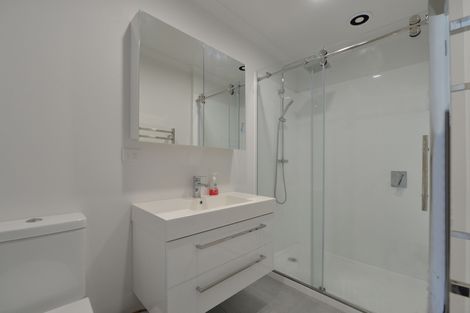 Photo of property in 8 Memorial Drive, Parahaki, Whangarei, 0112