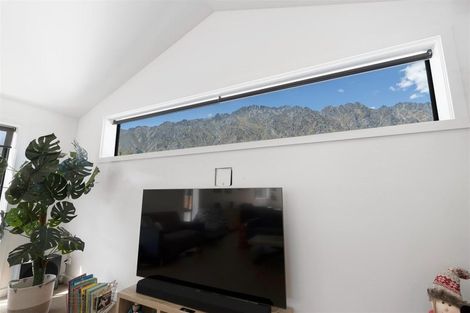 Photo of property in 20 Howden Drive, Jacks Point, 9371