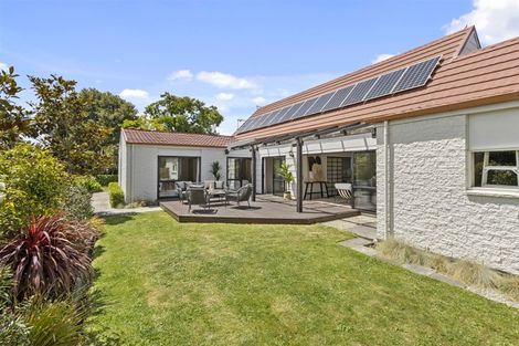 Photo of property in 12 Chatswood Place, Bishopdale, Christchurch, 8051