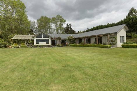 Photo of property in 50 Highland Drive, Acacia Bay, Taupo, 3385