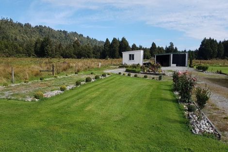 Photo of property in 751 La Fontaine Road, Harihari, 7884