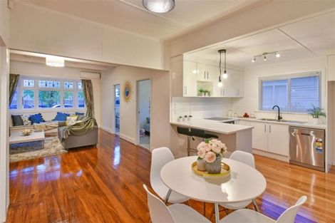 Photo of property in 6 William Street, Mangere East, Auckland, 2024