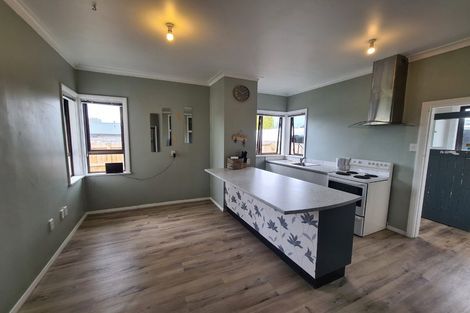 Photo of property in 332 Tremaine Avenue, Takaro, Palmerston North, 4412