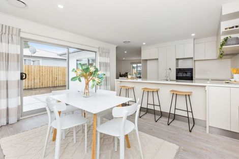 Photo of property in 27 Howard Road, Taradale, Napier, 4112