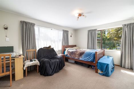 Photo of property in 28 Rowcliffe Crescent, Avonside, Christchurch, 8061