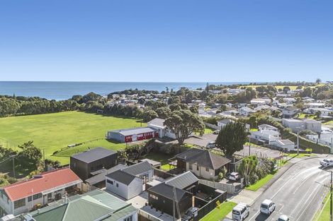 Photo of property in 140 Ngamotu Road, Spotswood, New Plymouth, 4310