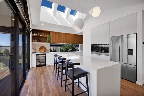 Photo of property in 27 Keene Drive, Bell Block, New Plymouth, 4312