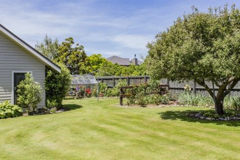 Photo of property in 3 Ron Brooking Close, Rangiora, 7400