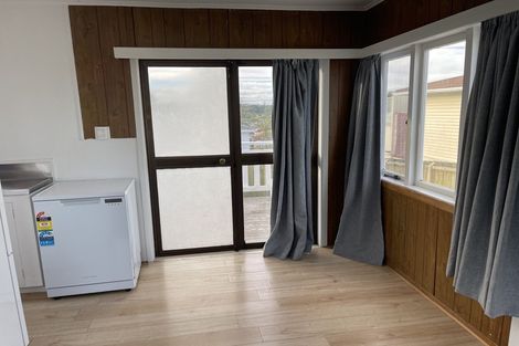 Photo of property in 62 College Road, Northcote, Auckland, 0627