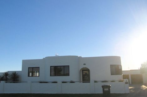 Photo of property in 6 Konini Street, Otaki Beach, Otaki, 5512