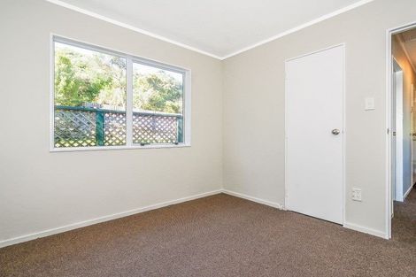 Photo of property in 19 Oaklands Grove, Clouston Park, Upper Hutt, 5018