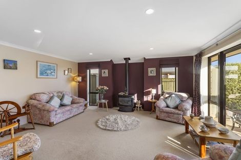 Photo of property in 20 Pohutukawa Crescent, Parklands, Christchurch, 8083