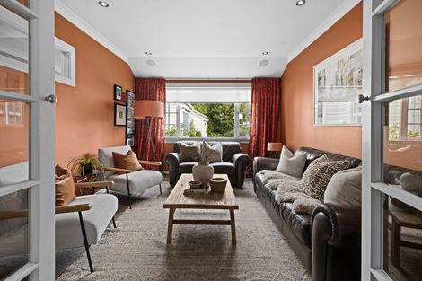 Photo of property in 19 Simla Avenue, Havelock North, 4130