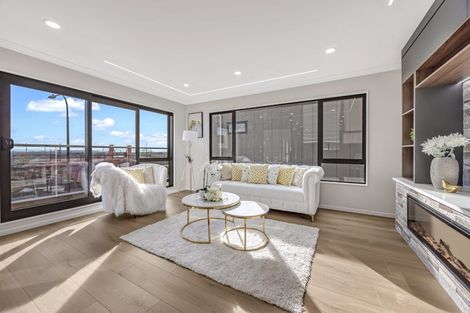 Photo of property in 6 Mill Hill Close, Flat Bush, 2019