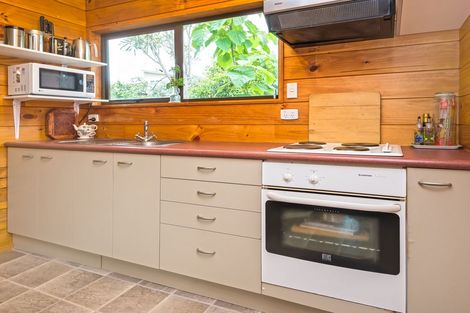 Photo of property in 33 Mellsop Avenue, Waiuku, 2123