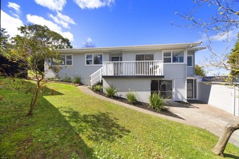 Photo of property in 9 Datura Place, Sunnynook, Auckland, 0620