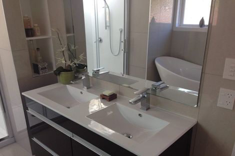 Photo of property in 1/10 Mahara Avenue, Birkenhead, Auckland, 0626