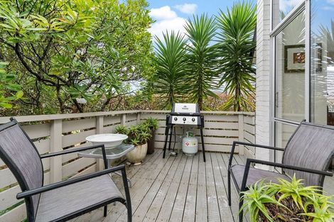 Photo of property in 1/19 Simon Ellice Drive, Bayview, Auckland, 0629