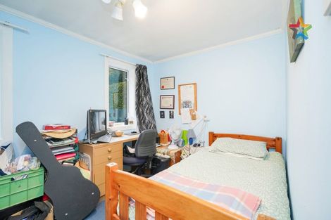 Photo of property in 30 Kilmarnock Street, Wallacetown, 9816