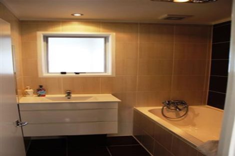 Photo of property in 5 Chantal Place, Red Hill, Papakura, 2110