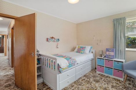 Photo of property in 37 Linwood Avenue, Forrest Hill, Auckland, 0620