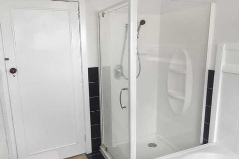 Photo of property in 39 Straven Road, Riccarton, Christchurch, 8011