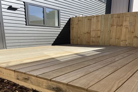 Photo of property in 1/4 Marama Street, Castor Bay, Auckland, 0620