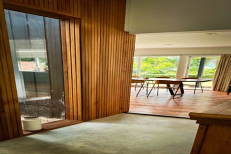 Photo of property in 11 Richmond Road, Mahina Bay, Lower Hutt, 5013