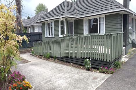 Photo of property in 512 Te Atatu Road, Te Atatu Peninsula, Auckland, 0610