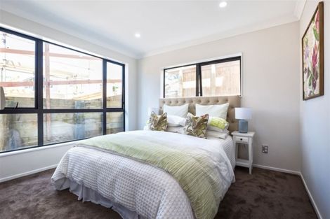 Photo of property in 4225b Great North Road, Glendene, Auckland, 0602